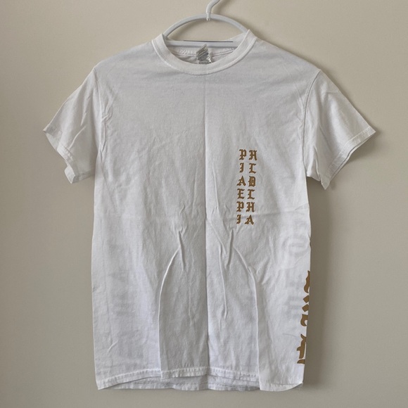 We On An Ultralight Beam This Is A God Dream TShirt Philadelphia Size Small - Picture 2 of 3